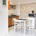 Levne Guest house